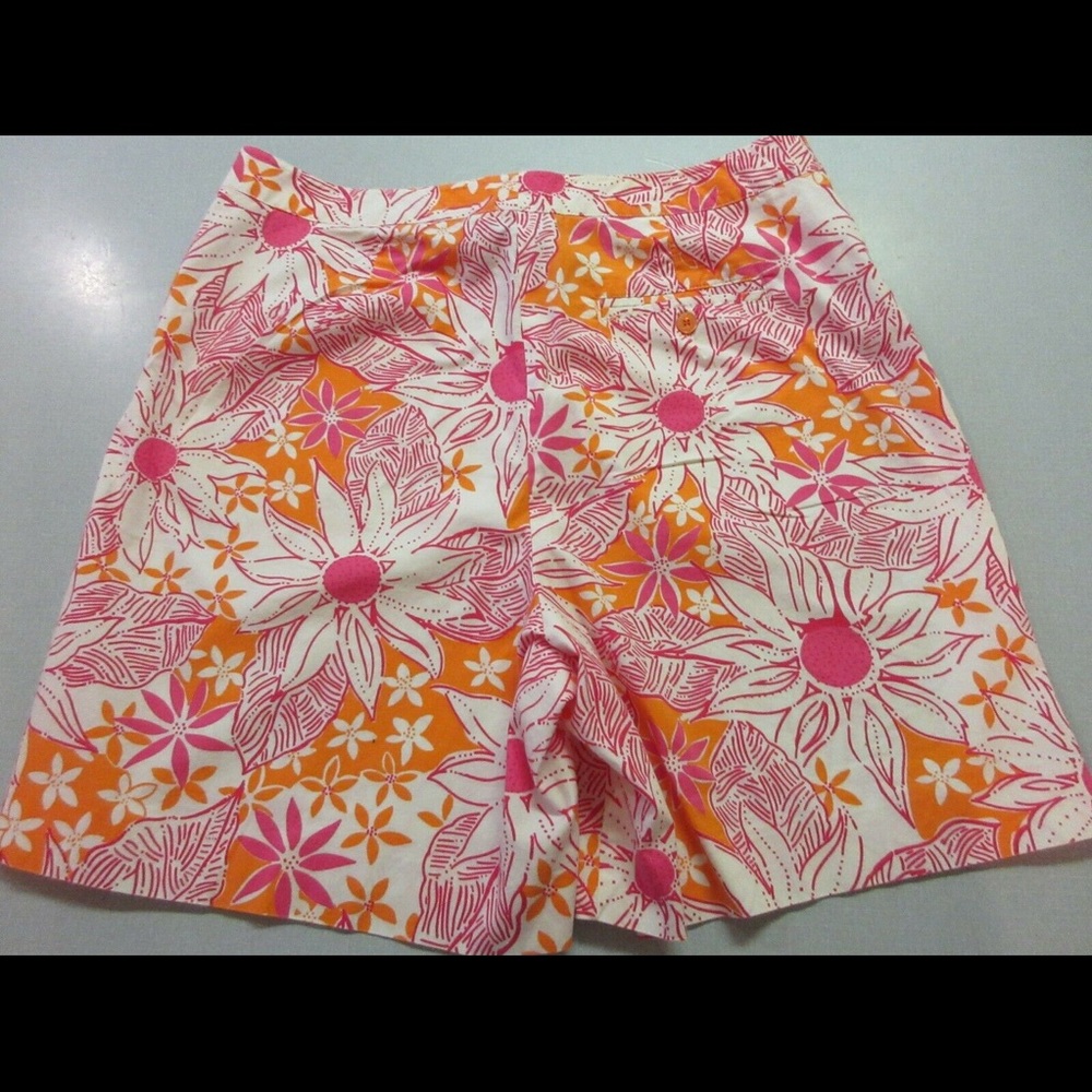 Lilly Pulitzer shorts floral print size 8 - Picture 2 of 3